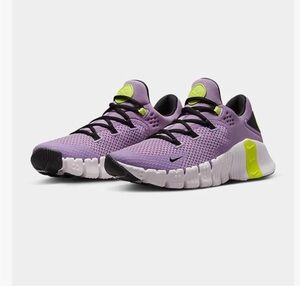 Nike Free Metcom 4 shoes in Rush Fuchsia/Black-parl Pink.